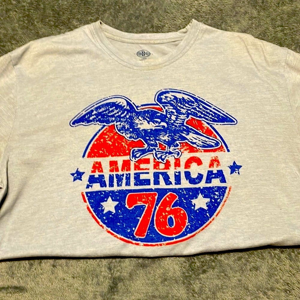 CLASSIC AMERICA 1776 LARGE TSHIRT